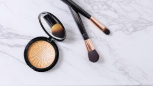 Read more about the article Highlighting and Contouring for Beginners