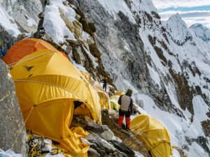 Read more about the article Climbing Mt. Everest Base Camp