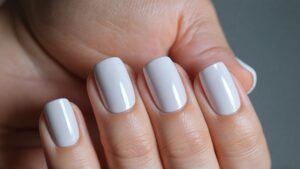 Read more about the article The Best Nail Colors For Short Nails